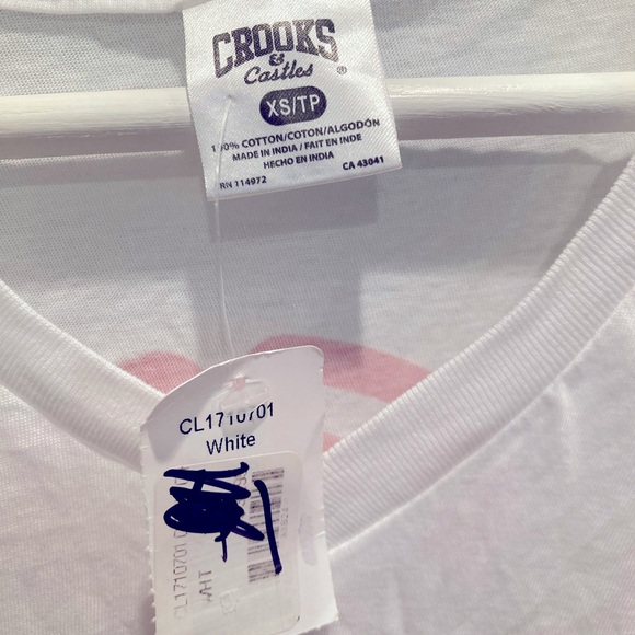 Crooks & Castles v-neck shirt - Picture 6 of 6
